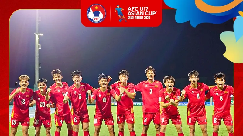 Tấm vé World Cup và hành trình của những người trẻ không biết sợ