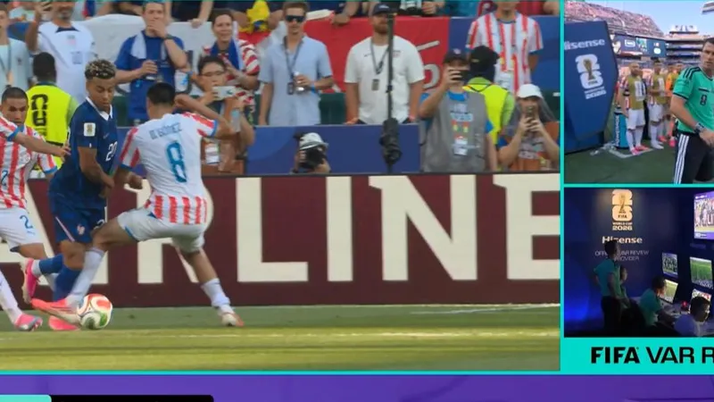 Pháp – Paraguay 1-0: VAR can thiệp, Mbappe sút phạt đền đưa Pháp vượt qua "Bức tường" Paraguay