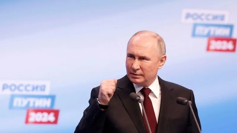 Tổng thống Nga Vladimir Putin phát biểu sau bầu cử. Ảnh: Reuters