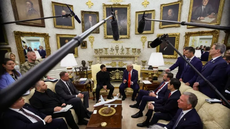 Cuộc gặp giữa ông Trump và ông Zelensky ở Mỹ. Ảnh: CNN