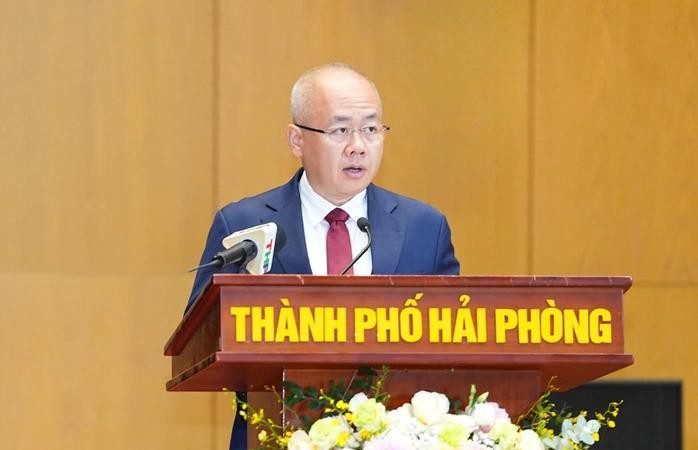 海防市人委会新主席杜成忠。 