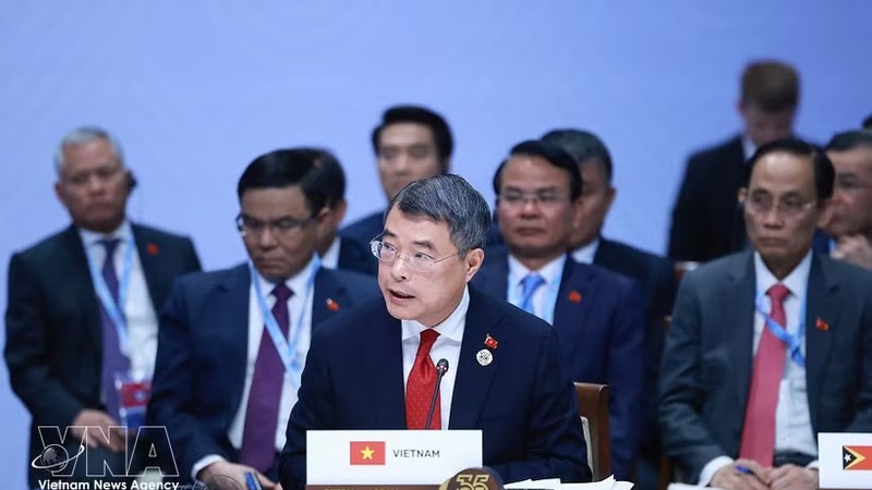 政府总理黎明兴在东盟—俄罗斯关系35周年纪念峰会全体会议上致辞。