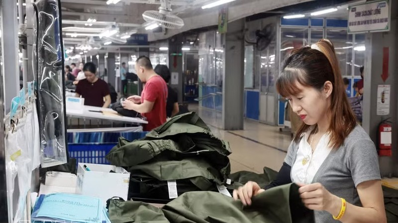 太原省TNG纺织服装股份公司生产出口欧盟市场的产品。