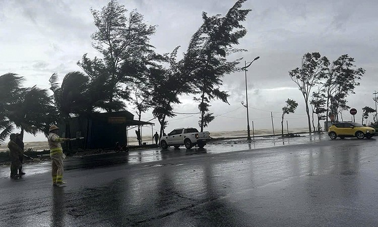中部、西原和南部多地出现雷雨。