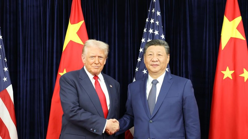 2025年10月，美国总统特朗普与中国国家主席习近平在韩国釜山会晤。图:新华社