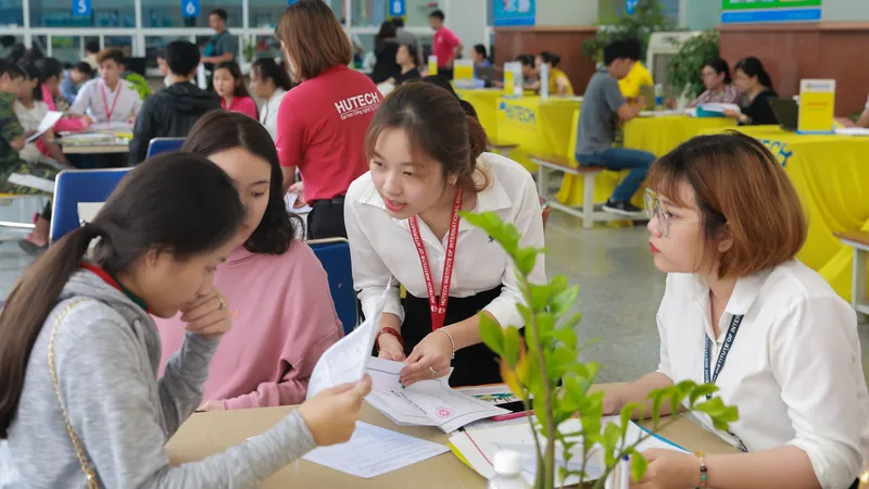 Trường ĐH Công nghệ TPHCM công bố điểm xét tuyển hệ Đại học chính quy