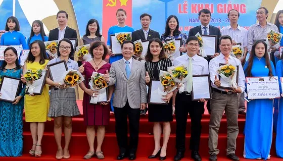 Nhiều hoạt động tri ân Ngày Nhà giáo Việt Nam