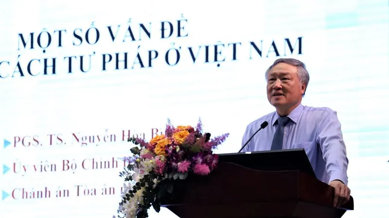 Chánh án Tòa án nhân dân Tối cao nói chuyện với sinh viên, giảng viên ĐH Quốc gia TPHCM