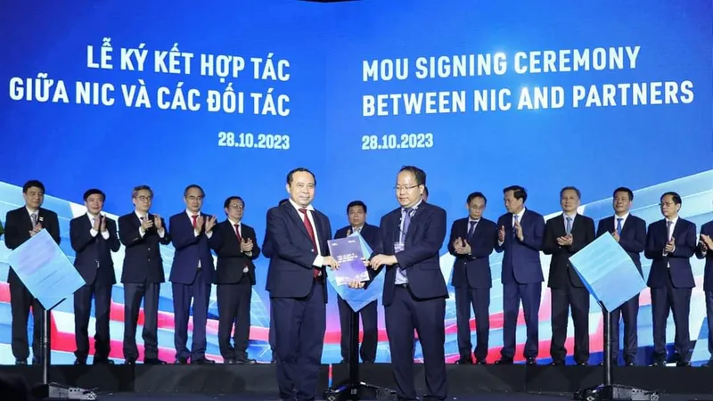 Đại học Quốc gia TPHCM ký hợp tác với Trung tâm Đổi mới sáng tạo Quốc gia