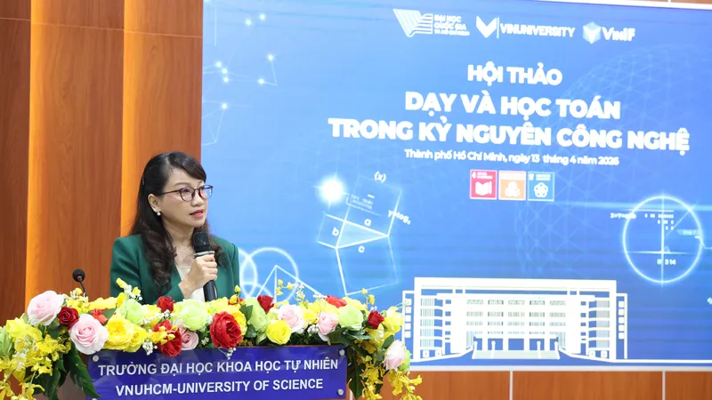 GS-TS Nguyễn Thị Thanh Mai, Giám đốc ĐHQG TPHCM phát biểu tại hội thảo - Ảnh: THANH HÙNG