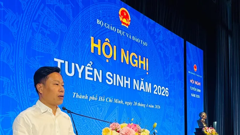 GS-TS Lê Quân, Thứ trưởng Bộ GD-ĐT phát biểu tại hội nghị - Ảnh: THANH HÙNG