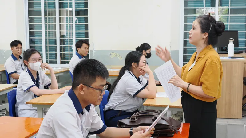 Gợi ý đáp án môn Vật lý và Địa lý