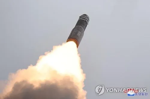 Triều Tiên thử tên lửa Hwasong-18 vào ngày 12-7