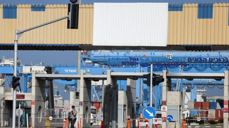 Cửa khẩu Ashdod của Israel. Ảnh: REUTERS 