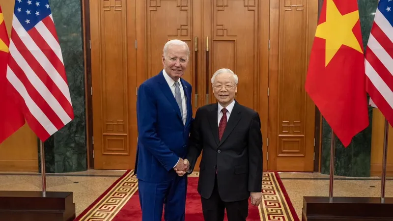 Tổng Bí thư Nguyễn Phú Trọng và Tổng thống Joe Biden trước khi tiến hành hội đàm ở trụ sở Trung ương Đảng, chiều 10-9-2023. Ảnh: VIẾT CHUNG