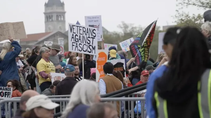 Biểu tình tại Mỹ phản đối chính sách thuế của Tổng thống Trump. Ảnh từ video của ABC NEWS