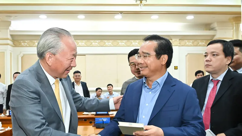 Chủ tịch UBND TPHCM Nguyễn Văn Được tại buổi tiếp đoàn công tác của Tập đoàn Xây dựng Thái Bình Dương (Trung Quốc) do ông Nghiêm Giới Hòa, nhà sáng lập tập đoàn, làm trưởng đoàn. Ảnh: VIỆT DŨNG 