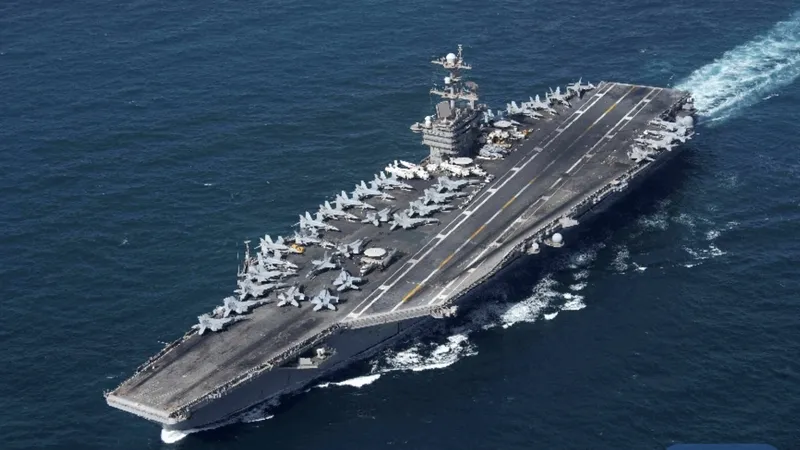 Tàu sân bay U.S.S. John C. Stennis của Mỹ. Ảnh: XINHUA 