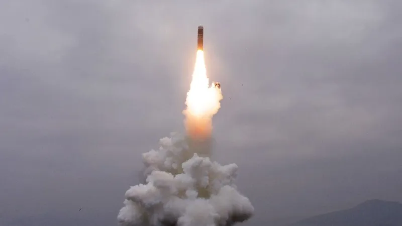 Một vụ phóng thử tên lửa đạn đạo ra biển của Triều Tiên. Ảnh: KCNA/XINHUA 