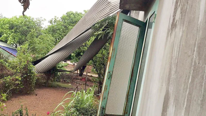 Bình Phước: Mưa lớn kèm lốc xoáy gây thiệt hại hàng tỷ đồng