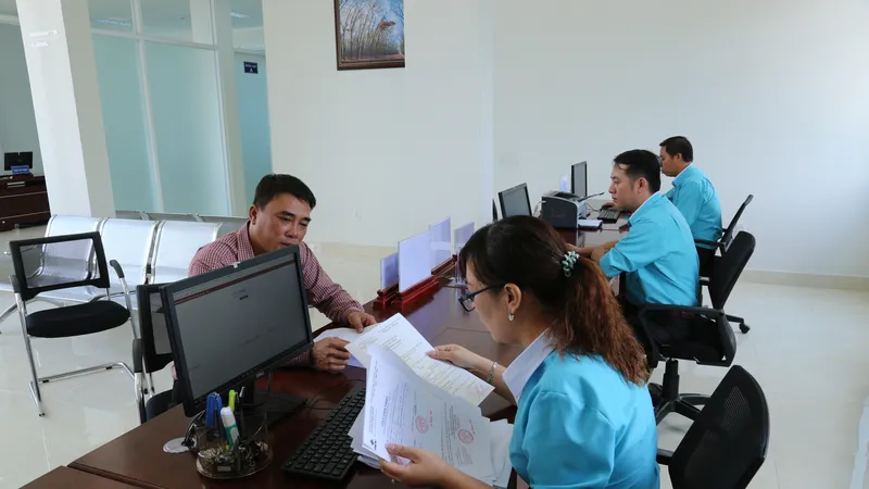 Bình Phước nghiêm cấm cán bộ, công chức uống rượu, bia trong giờ làm việc