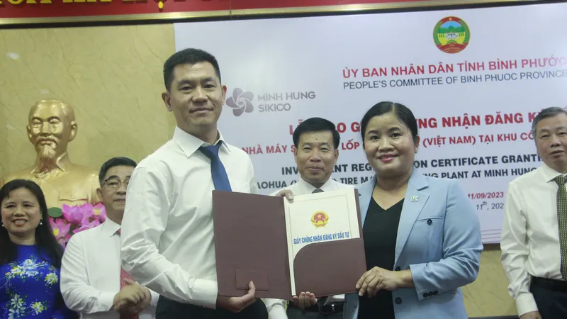 Bình Phước: Trao chứng nhận đầu tư dự án sản xuất lốp xe 500 triệu USD