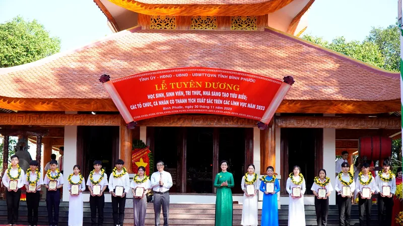 Bình Phước tuyên dương 126 học sinh, sinh viên, trí thức, nhà sáng tạo tiêu biểu 