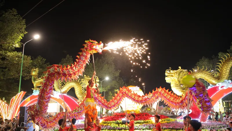 Bình Phước: Khai mạc đường hoa xuân Giáp Thìn 