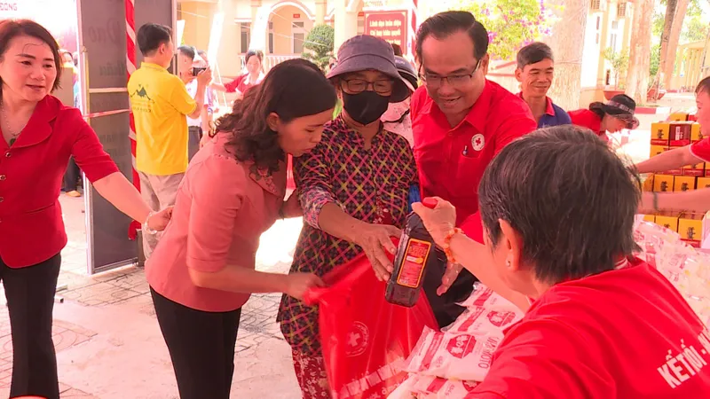 Bình Phước: Phát động tháng nhân đạo với chủ đề “Hành trình nhân đạo - Trao nhận yêu thương”