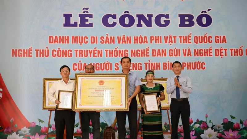 Bình Phước: Nghề đan gùi và nghề dệt thổ cẩm của người S’tiêng là di sản văn hóa phi vật thể quốc gia