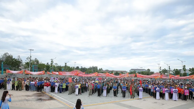 Bình Phước: Mít tinh, diễu hành “Chung tay xây dựng xã, phường sạch ma túy” 