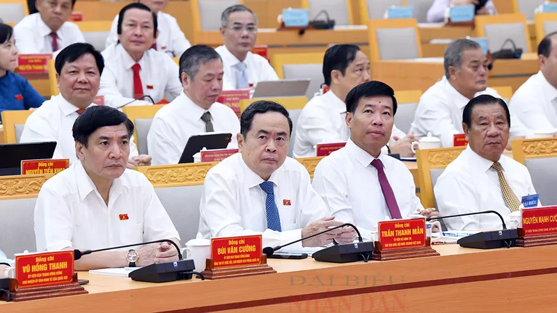 Chủ tịch Quốc hội Trần Thanh Mẫn dự kỳ họp thứ 15 HĐND tỉnh Bình Phước khóa X