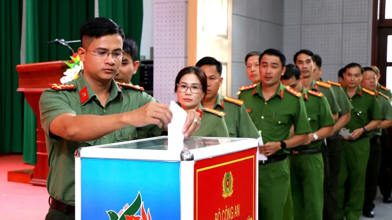 Bình Phước: Khởi hành cứu trợ đồng bào khắc phục hậu quả bão số 3