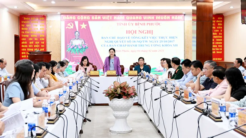 Bình Phước: 10 cán bộ lãnh đạo cấp sở, ngành tự nguyện xin nghỉ hưu trước tuổi