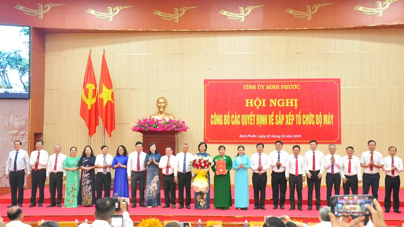 Bình Phước công bố lãnh đạo các sở sau sáp nhập, sắp xếp