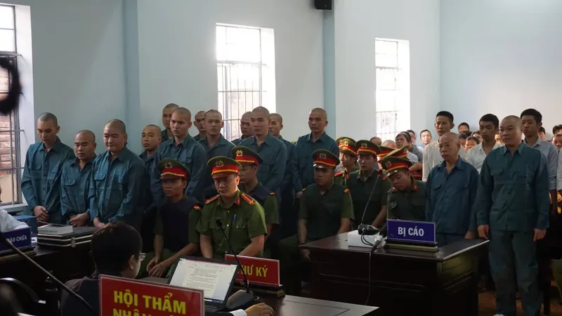 Các bị cáo tại phiên tòa