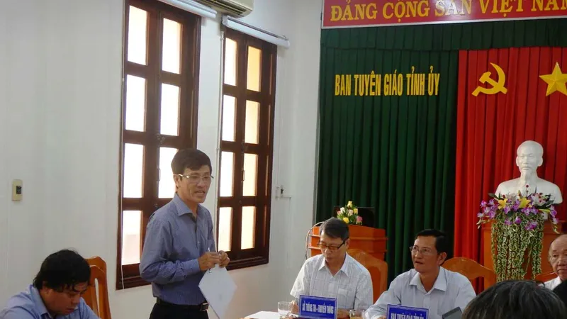 Ông Phan Đoàn Thái, Giám đốc Sở GD-ĐT tỉnh Bình Thuận thông tin tại hội nghị.