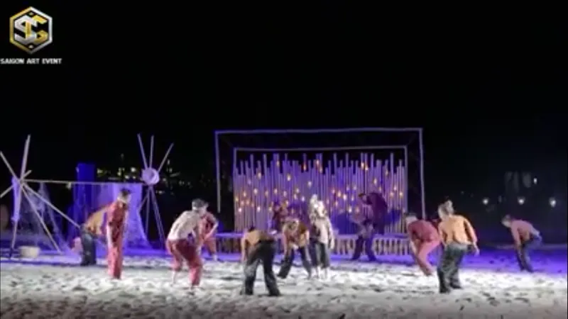 Show diễn Làng chài xưa do Vũ Đoàn Sài Gòn biểu diễn bị "tố" sao chép ý tưởng, bố cục, âm nhạc của tác phẩm cùng tên của Công ty Seagull.