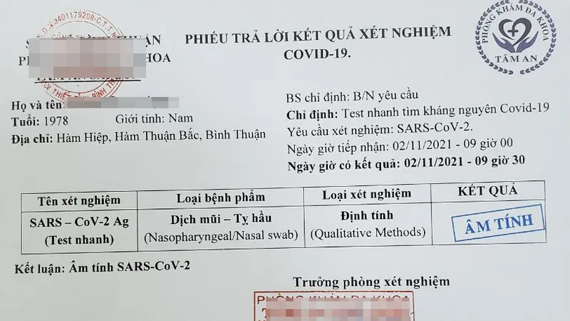 Bắt 4 đối tượng làm giả, mua bán giấy xét nghiệm Covid-19 