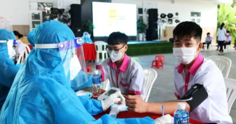 Những học sinh đầu tiên của tỉnh Ninh Thuận được tiêm vaccine Covid-19