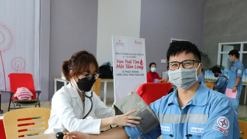 Công ty Nhiệt điện Vĩnh Tân tổ chức hiến máu giúp bệnh nhân mắc bệnh hiểm nghèo