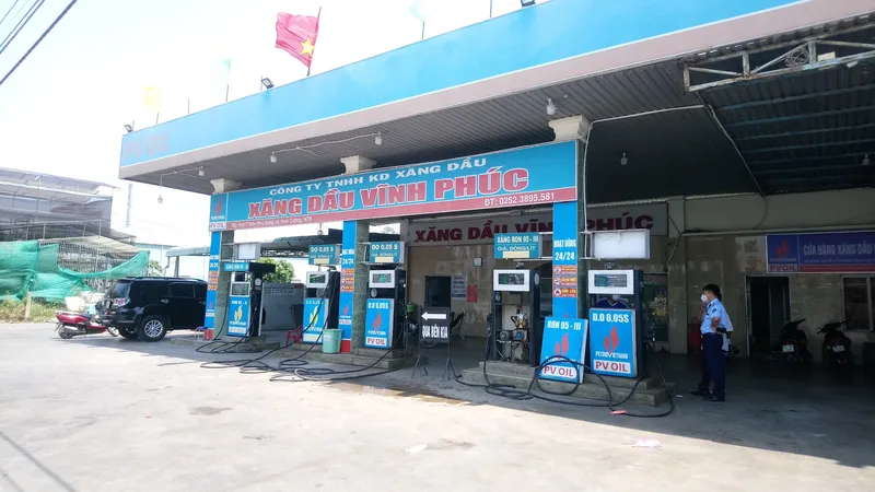Bình Thuận: Phạt 15 triệu đồng đối với chủ cây xăng bán "nhỏ giọt"