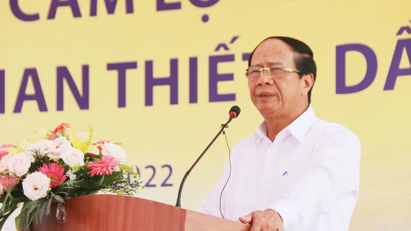 Phó Thủ tướng Lê Văn Thành phát biểu chị đạo tãi lễ phát động thi đua “120 ngày đêm thông xe kỹ thuật 4 dự án đường bộ cao tốc Mai Sơn - QL45, Cam Lộ - La Sơn, Vĩnh Hảo - Phan Thiết, Phan Thiết - Dầu Giây”.