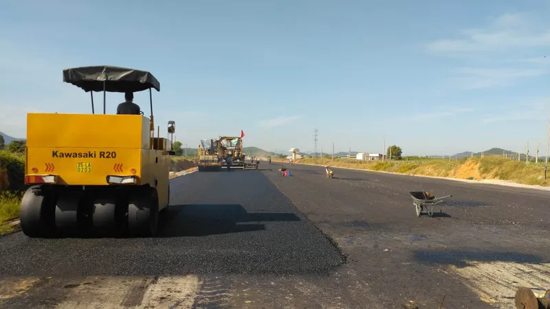 Bộ GTVT yêu cầu Ban Quản lý dự án Thăng Long phải chỉ đạo nhà thầu đẩy nhanh tiến độ thi công dự án Phan Thiết - Dầu Giây.
