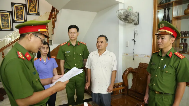 Bắt tạm giam Lê Tự Trị, Giám đốc Trung tâm Đăng kiểm xe cơ giới 85-02D.