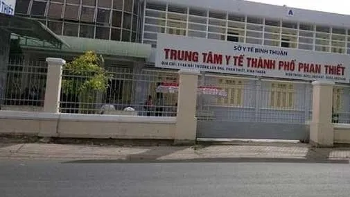 8 du khách là nhân viên y tế ở TPHCM đang điều trị tại Trung tâm Y tế TP Phan Thiết