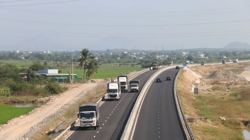 Liên tục xảy ra tình trạng mất cắp vật tư, thiết bị trên cao tốc Vĩnh Hảo - Phan Thiết
