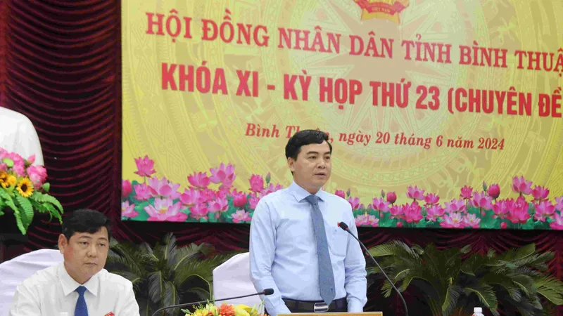 Ông Nguyễn Hoài Anh, Bí thư Tỉnh ủy, Chủ tịch HĐND tỉnh Bình Thuận chủ trì kỳ họp