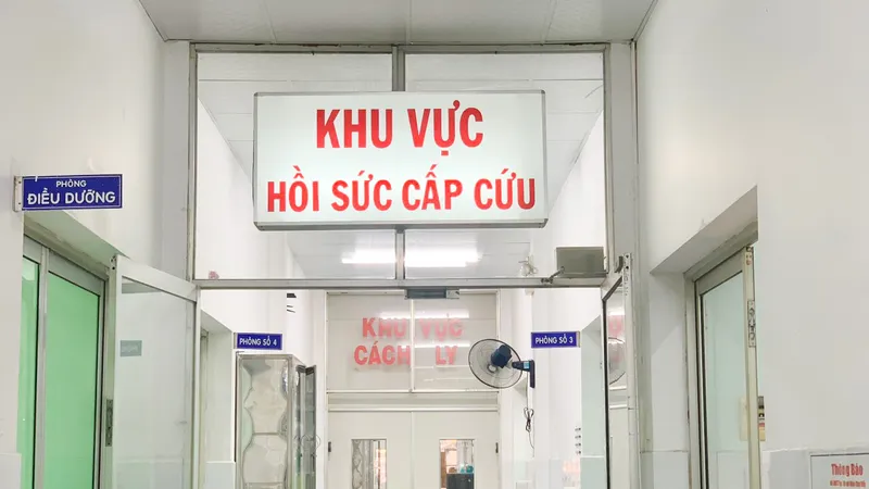 Bộ Y tế yêu cầu 3 tỉnh, thành làm rõ vụ 6 du khách nguy kịch nghi do ngộ độc rượu