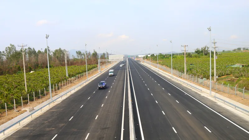 Dự kiến làm đường cao tốc dài hơn 140km nối 3 tỉnh Bình Thuận - Lâm Đồng - Đắk Nông